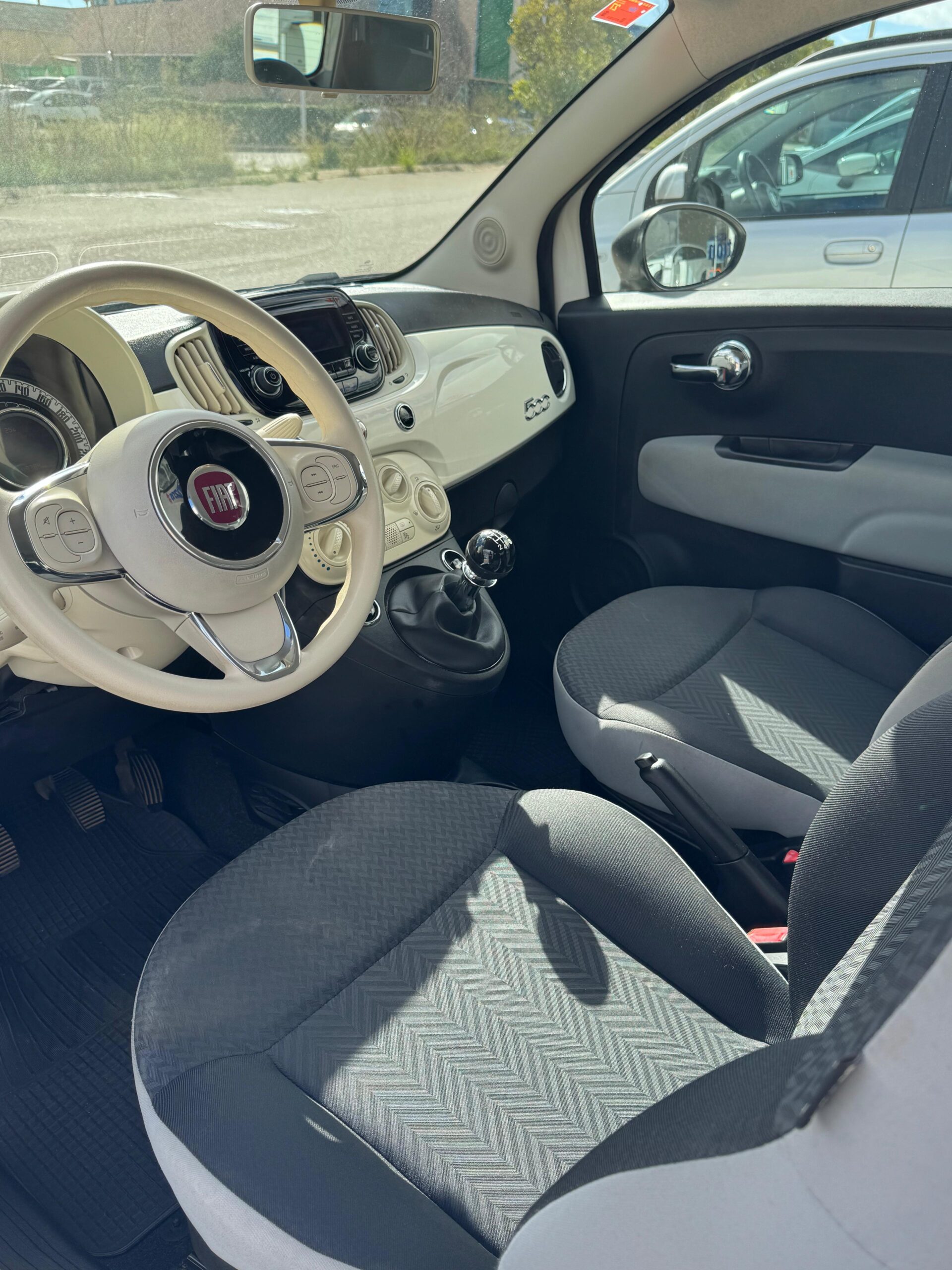 
								FIAT 500 3P full									