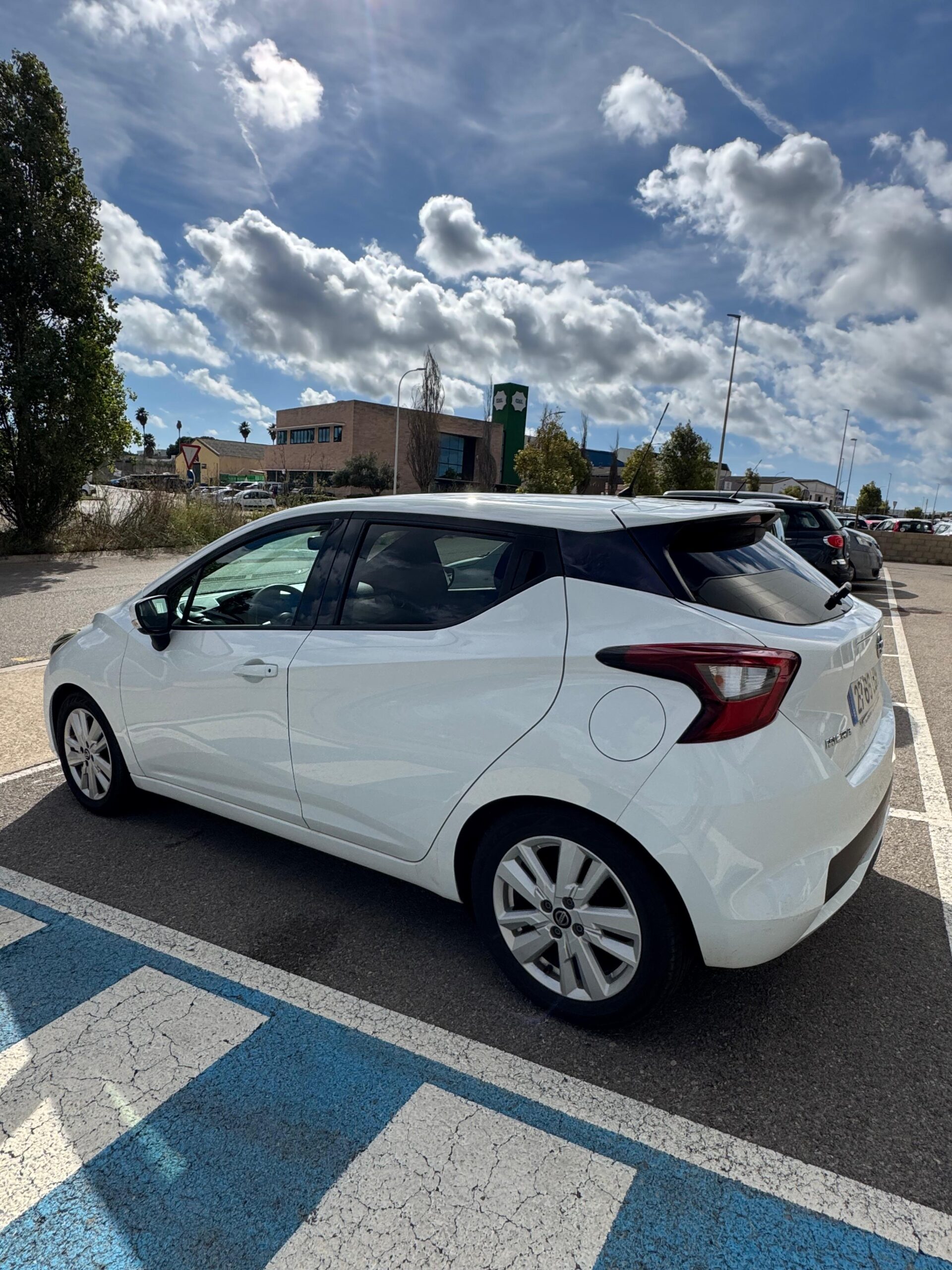 
								NISSAN MICRA full									