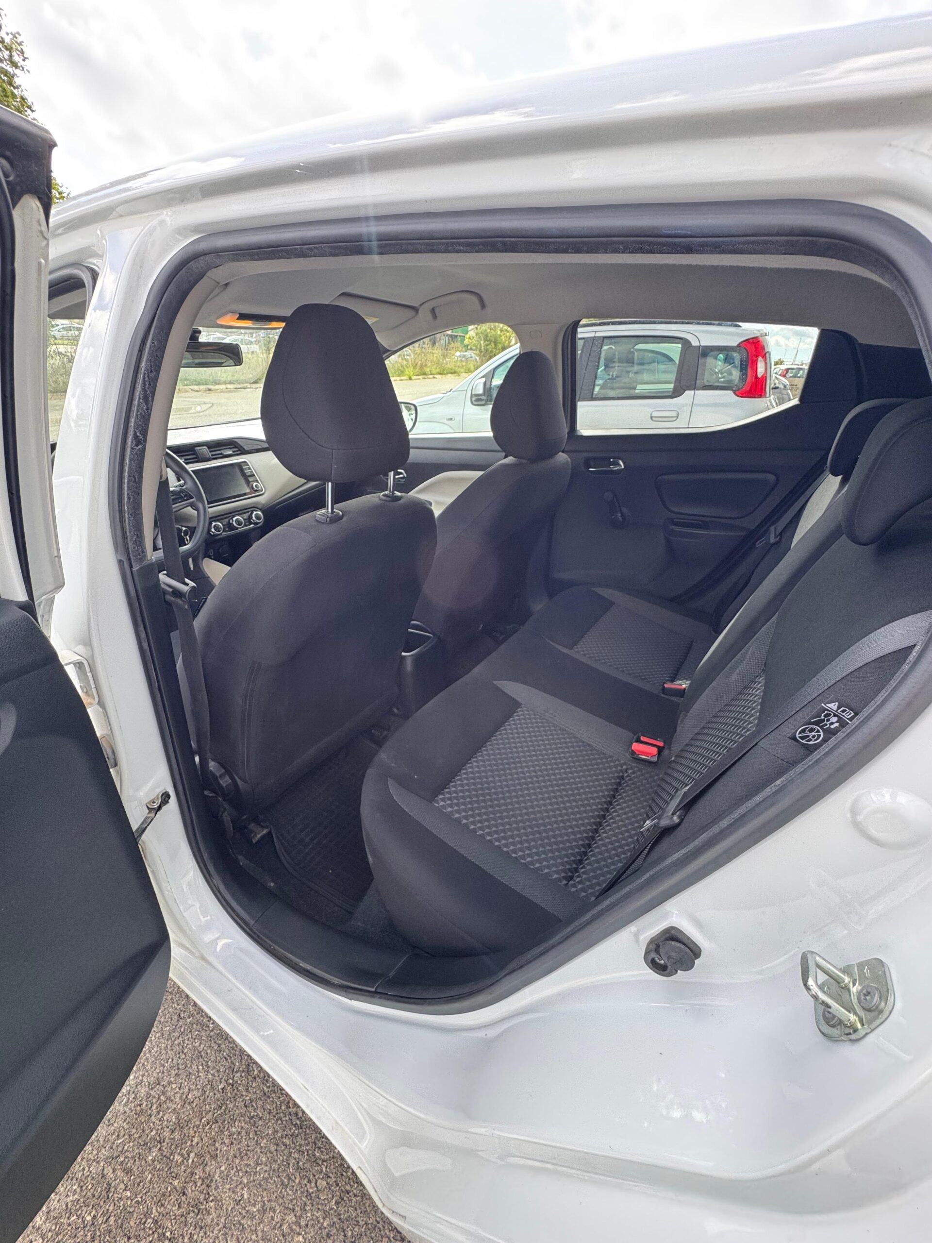 
								NISSAN MICRA full									
