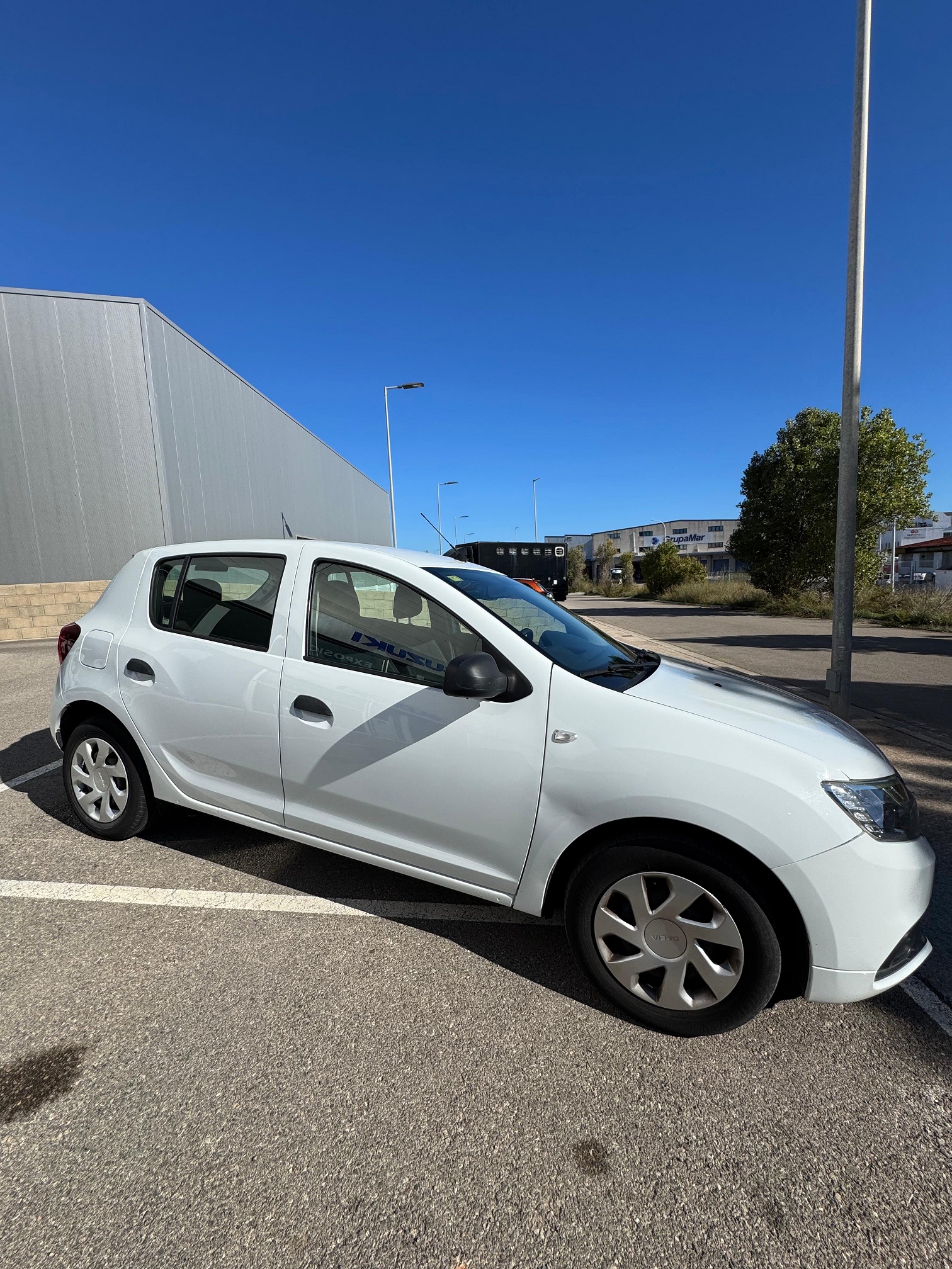
								DACIA SANDERO full									