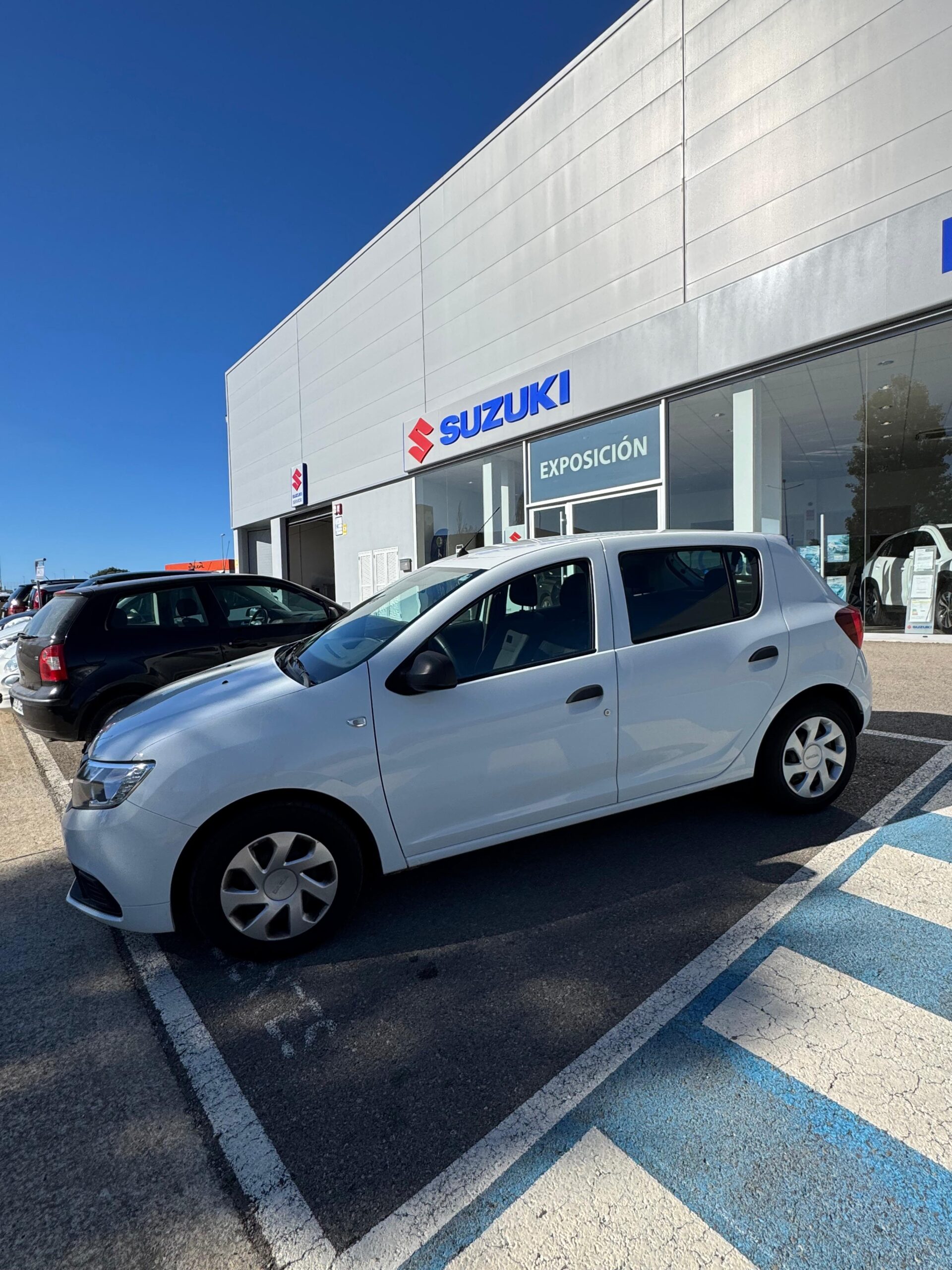 
								DACIA SANDERO full									