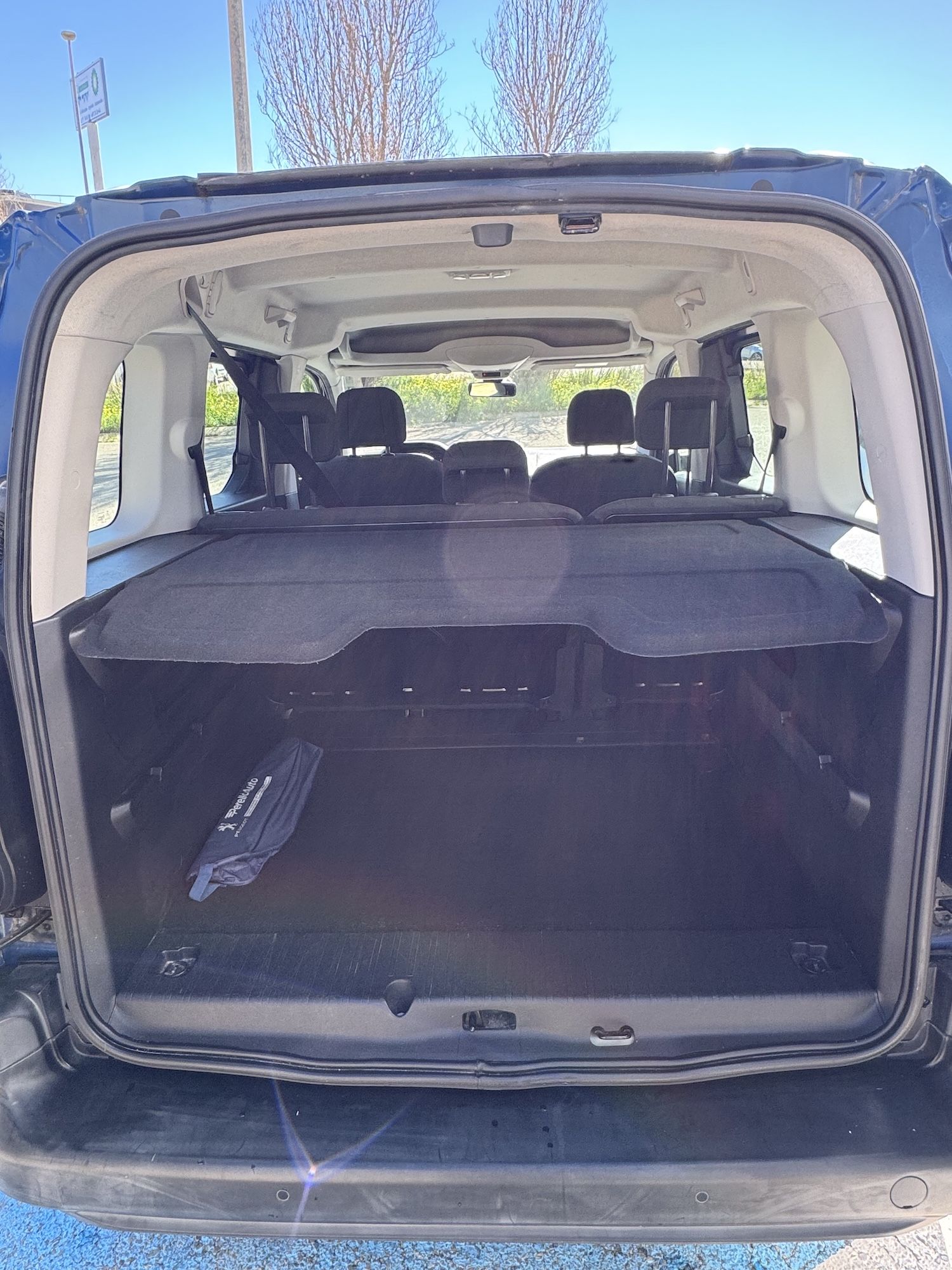 
								PEUGEOT RIFTER full									